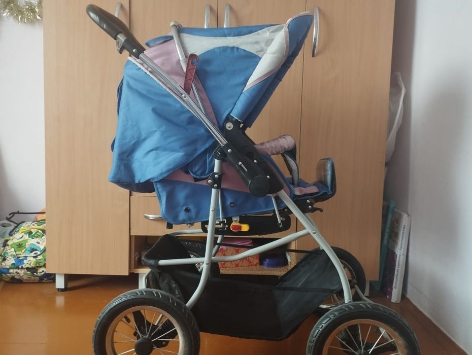 Продам детскую коляску