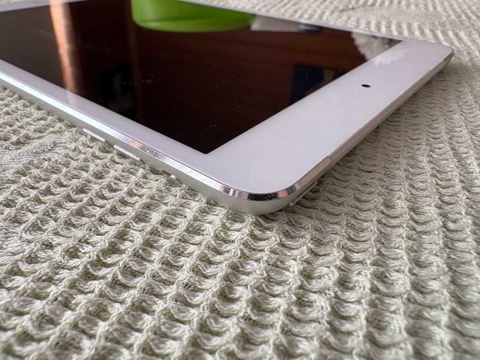 Apple iPad mini MD545TU/A Wi-Fi + 4g 64GB Белый