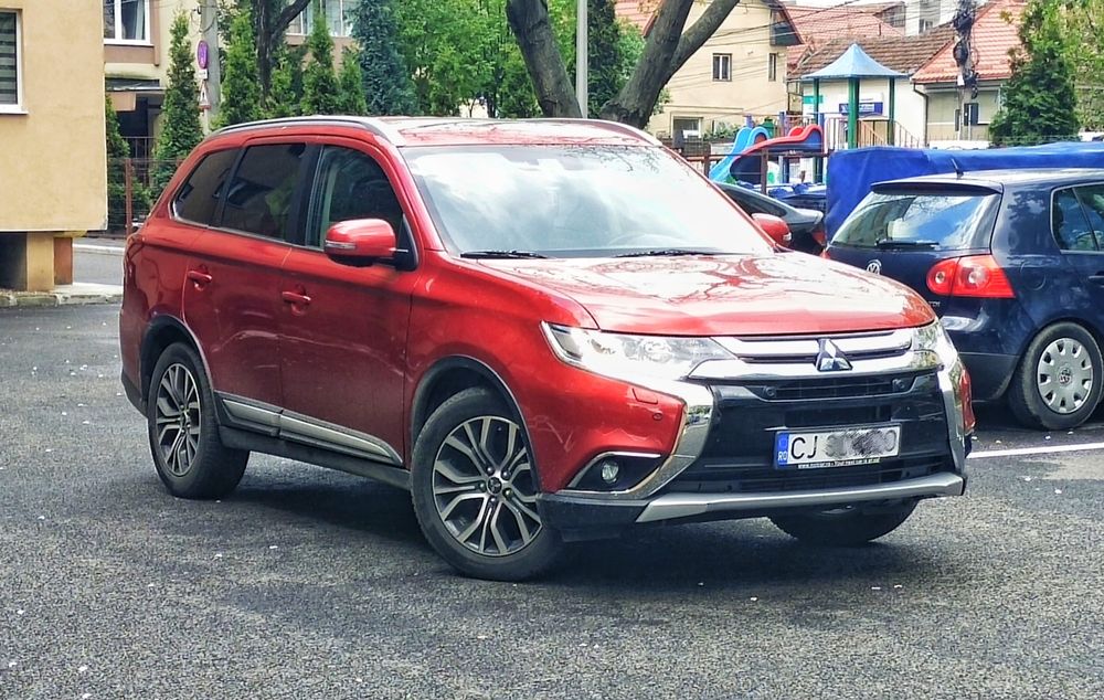 Mitsubishi outlander 2.2 DT-D , 4x4 , 2018 , TVA deductibil