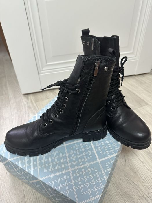 Сапоги женские р42