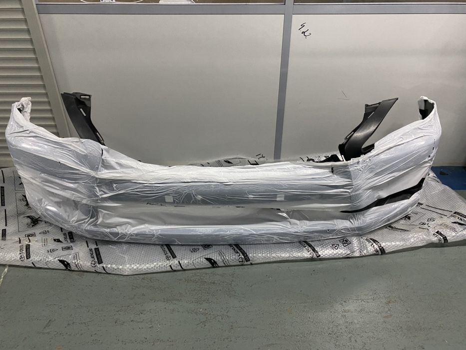 Бампер передный Лексус/Lexus LX 570