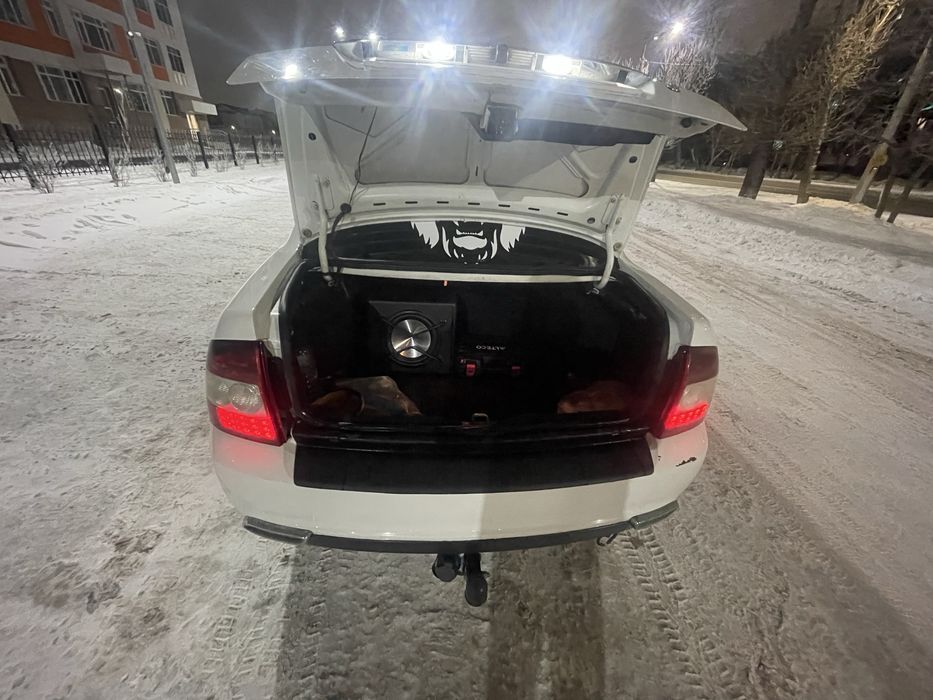 Продам приору 2012 год