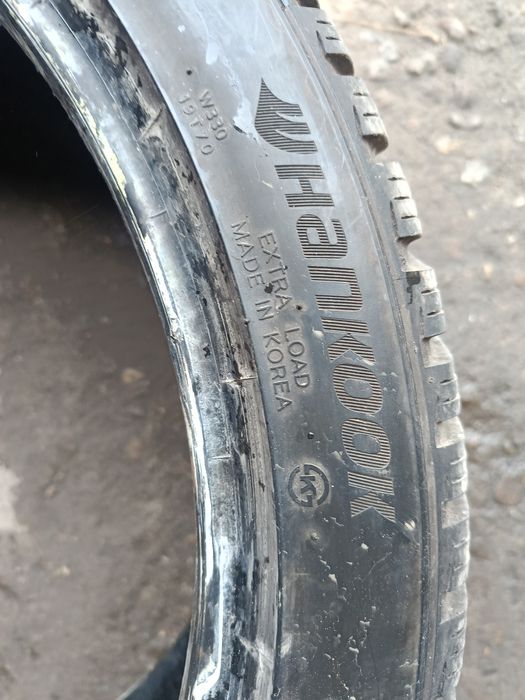 Зимни гуми -2022г.-21цола-275/35-1бр.-100лв." HANKOOK"