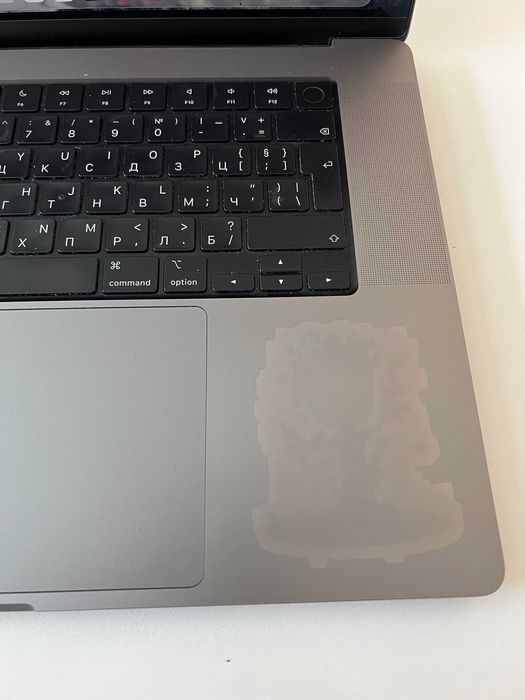 Macbook Pro M1 2021 16'' 32 GB RAM 512 SSD