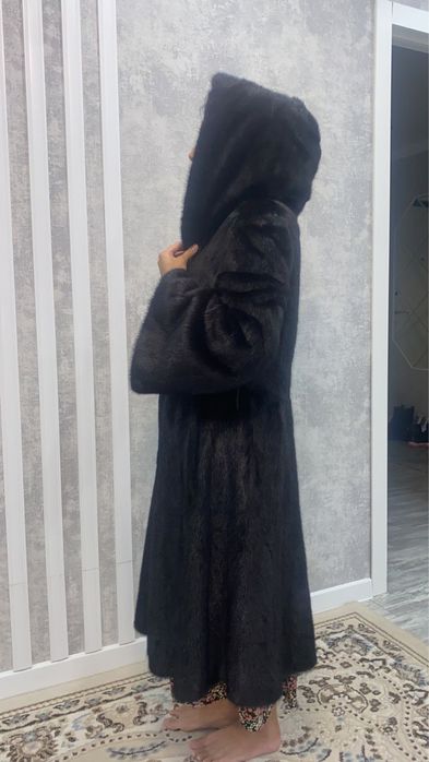 Шуба норковая черная