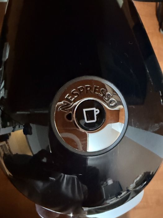 Кафемашина Nespresso Vertuo plus