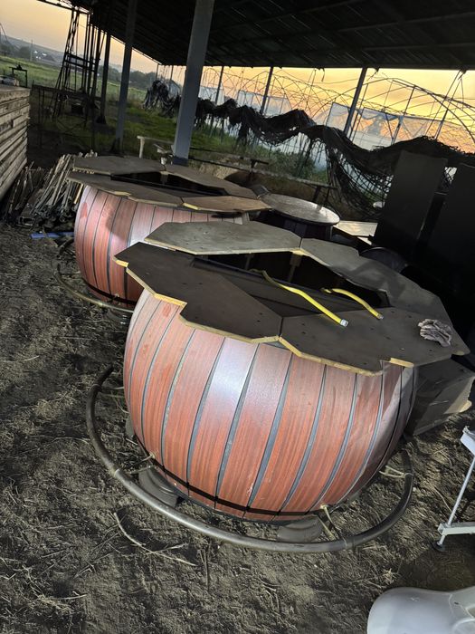 Столы разные качественные