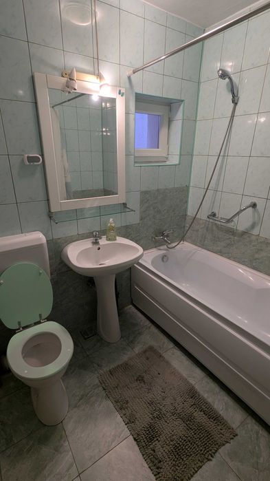 Inchiriez Apartament 3 camere, 70 mp – Piața Gorjului