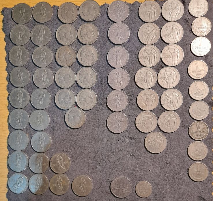 Монеты разные . Юбилейные советские рубли , оптом по  5 000с .