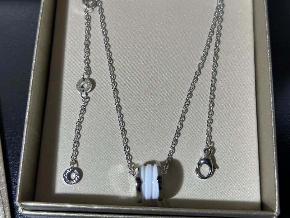 Чисто Ново Дамско Колие Bvlgari B.zero1 Save The Children с пълна опаковка
