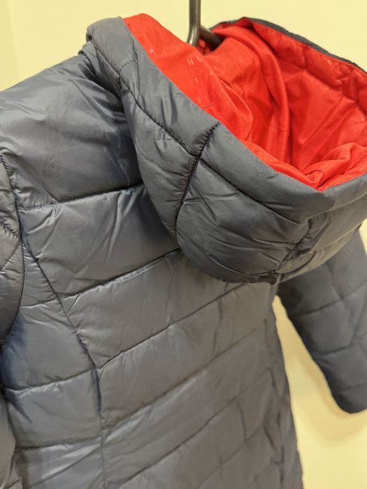 Продам куртку для девочки