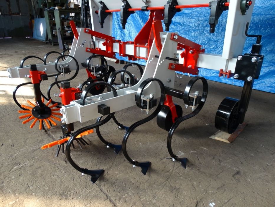 Български култиватор за лавандула 2S-10L с торовнасяне