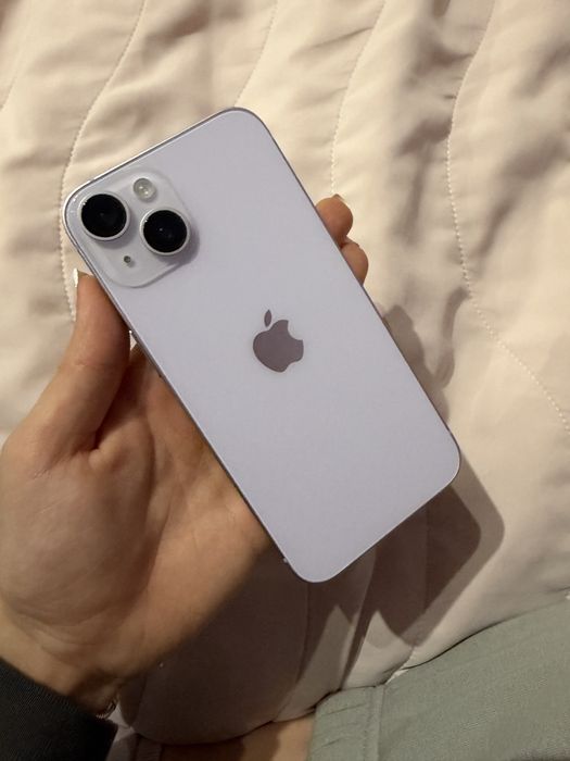 Продавам iphone 14 256gb purple