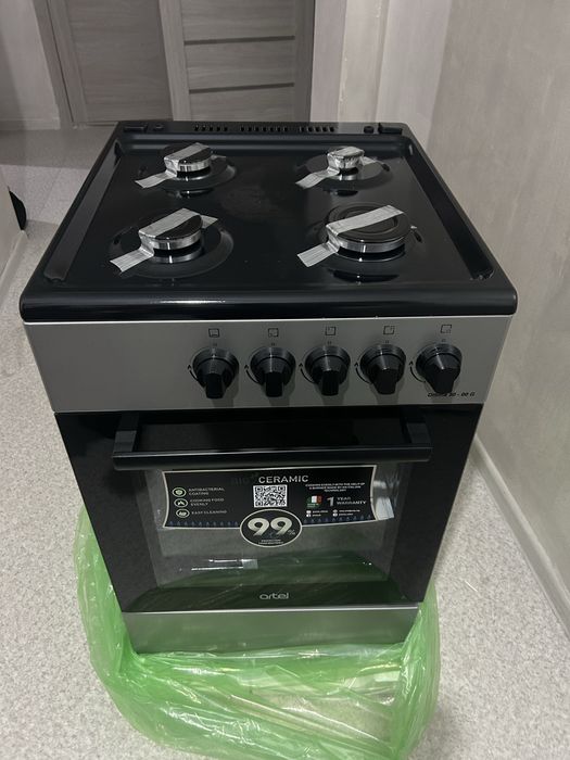 Продам газ плиту