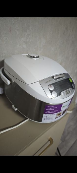 Продаётся мультиварка Philips HD3136