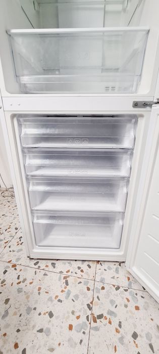 Продам холодильник Haier C2F536CWMV