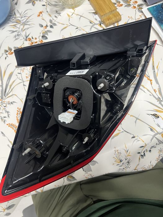 Задний правый фонарь. Hyundai sonata dn8. Хундай соната.  92402L1100