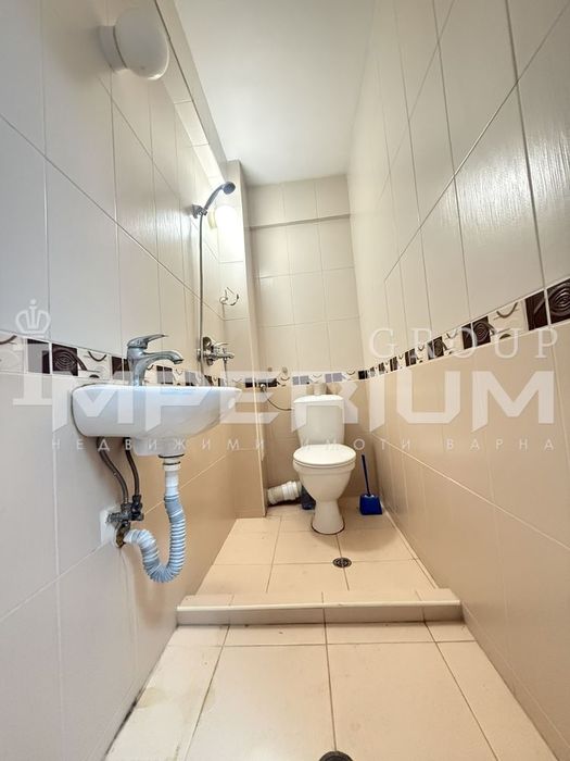 ЕКСКЛУЗИВНО* ПРОДАВА* Офис ,гр.Варна кв.Левски