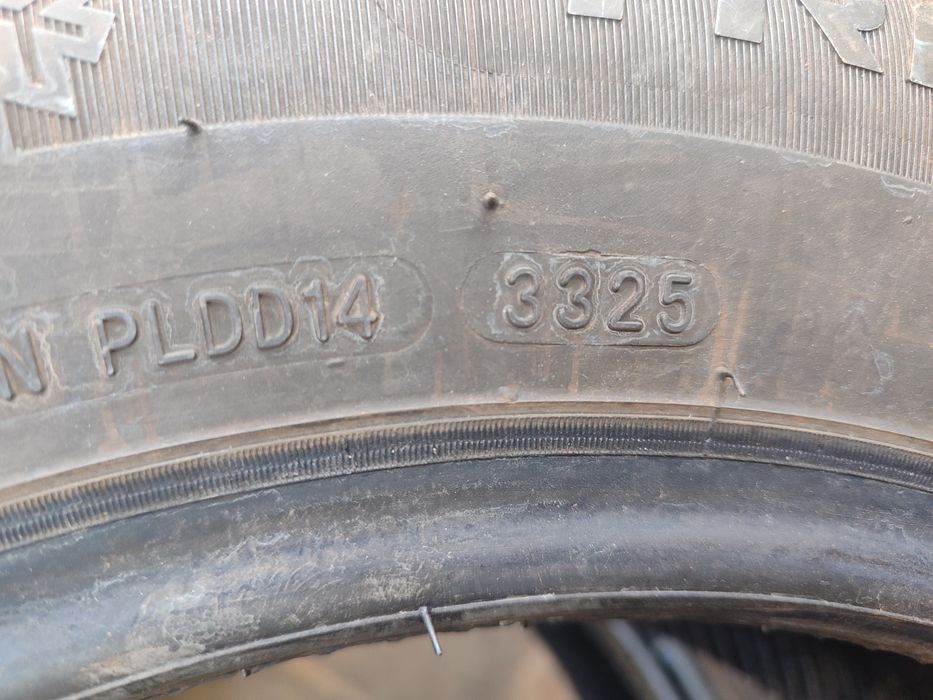 Продам комплект зимних шин