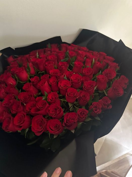 Продам 101 розу.
