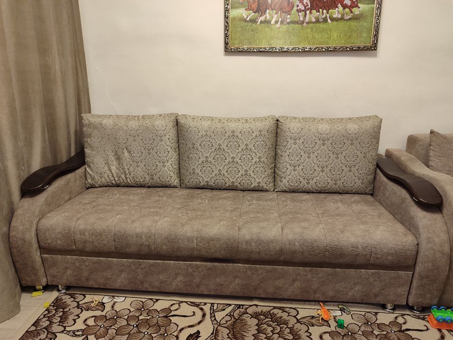 Диван сатылады, срочно!