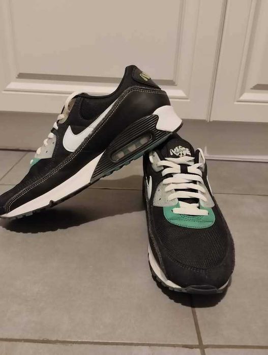 Nike Air Max 90, няколко чифта.
