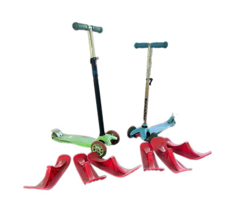 Два самоката, скейты, ролики и защита