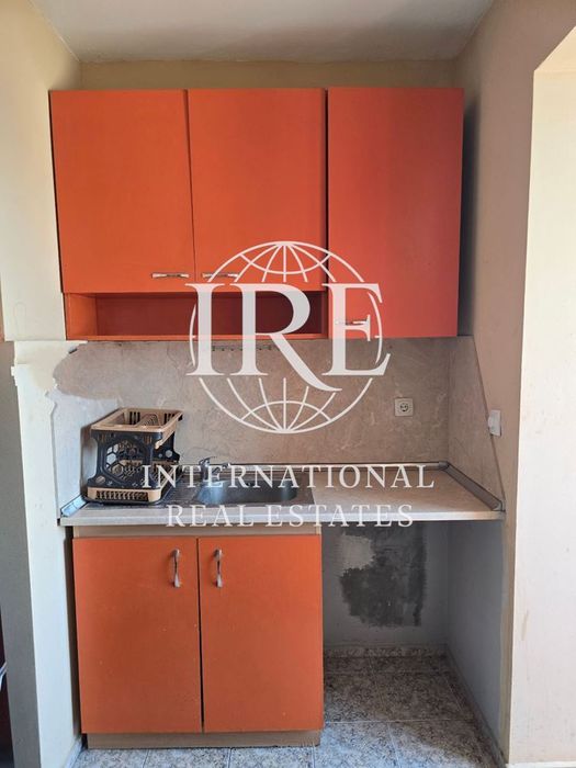 Продава се Тристаен апартамент в Варна, Левски - 60 кв.м за 1105 €/кв.м - Снимка #2