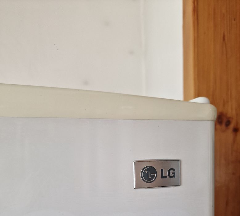 Продаётся Холодильник LG