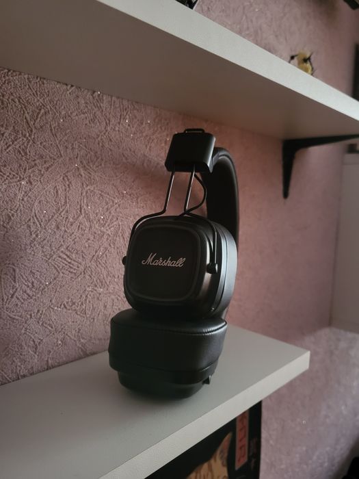 Продам наушники (реприка).