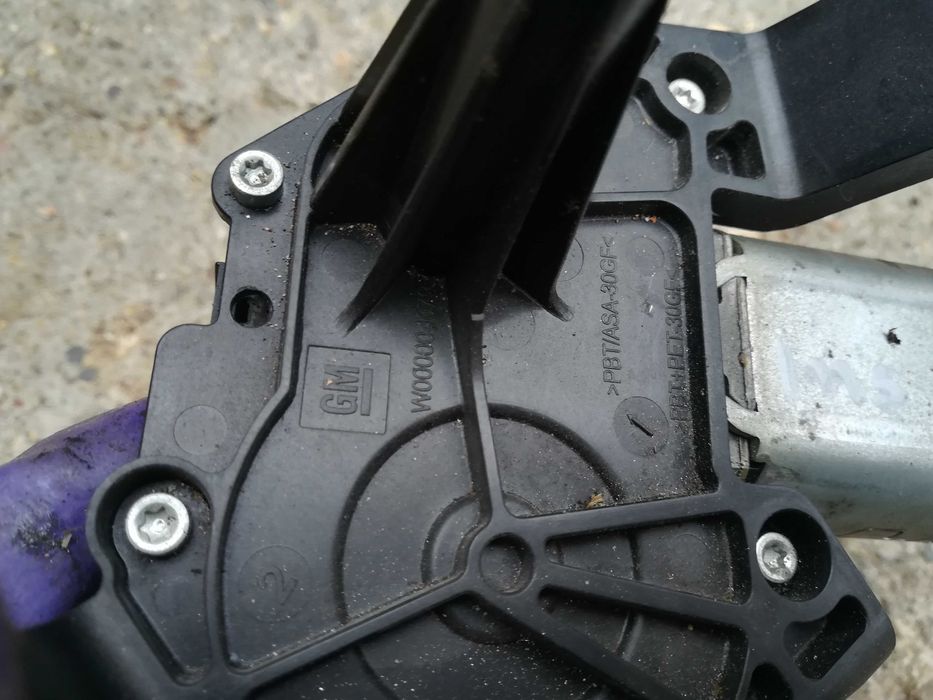 Opel Insigniq Опел Инсигния рамо механизъм чистачки задна чистачка