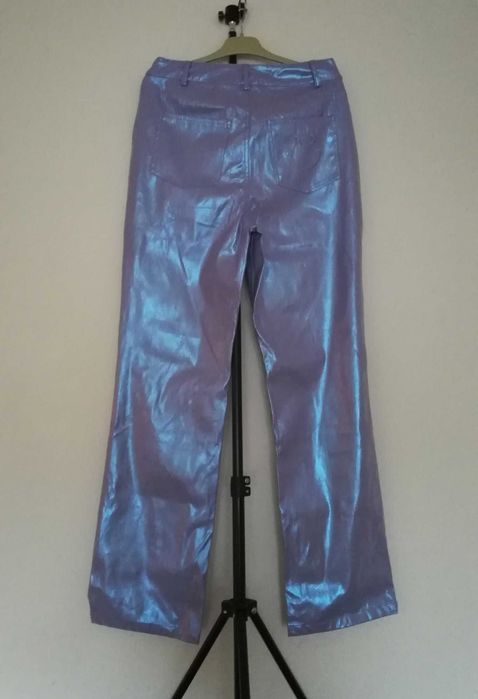 Pantaloni dama marime M,  mov cu irizatii