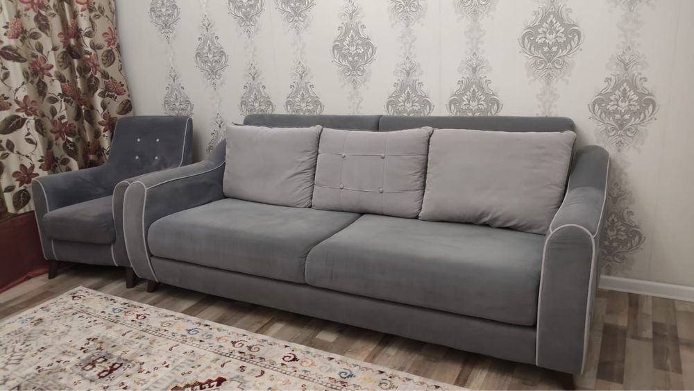 Диван с креслом