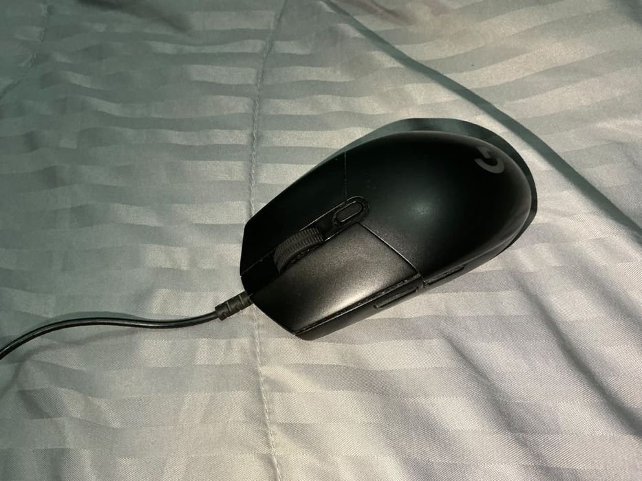 Компьютерная игровая мышка Logitech g102