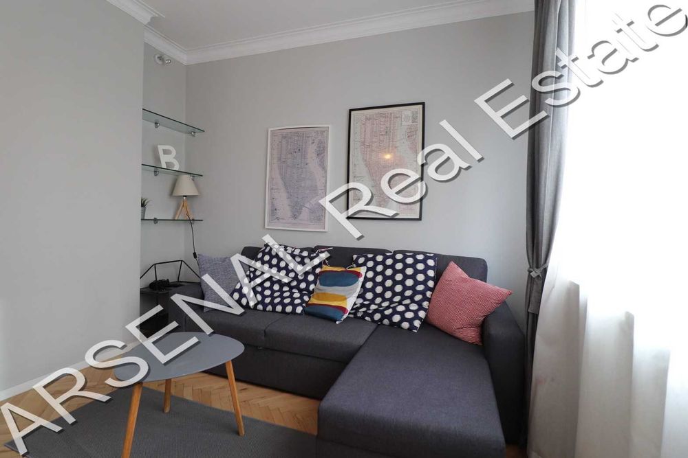 Дава се под наем Тристаен апартамент в София, Център - 100 кв.м за 800 € - Снимка #8