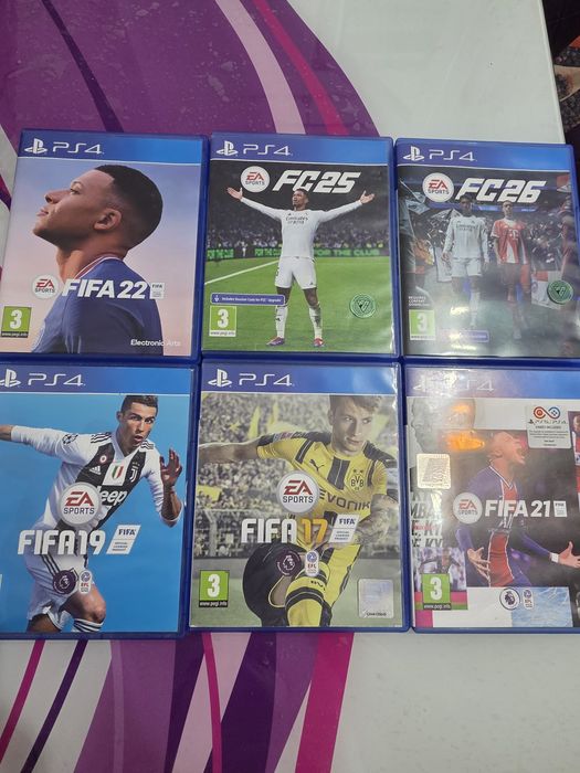 Vând PS 4 + 6 CD fifa si 2 buc controler