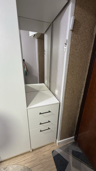 Продам шкаф для прихожий