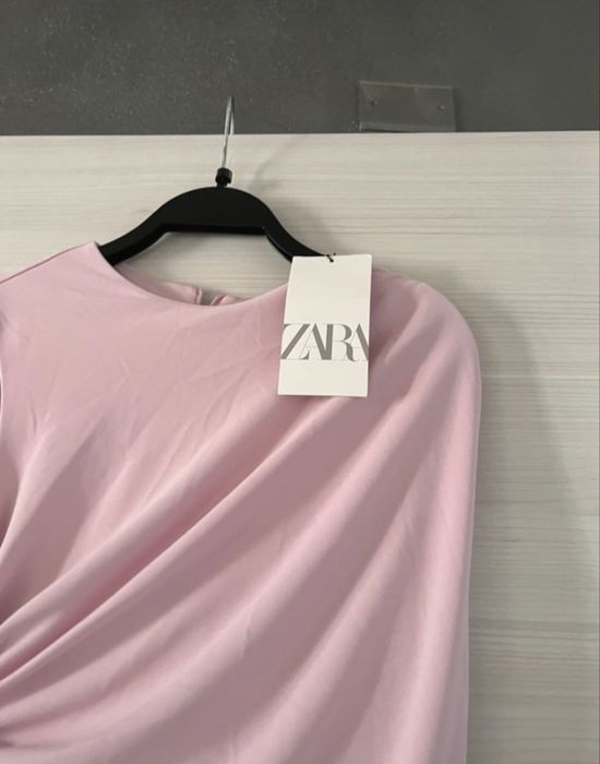 Розовое длинное платье