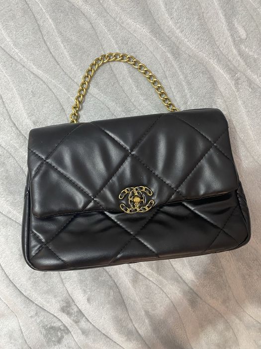 Новые сумки все по 2000