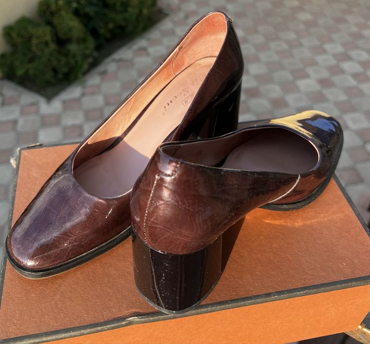 Продам туфли, размер 37, каблук 7 см