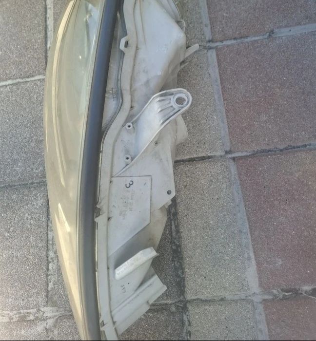 Продам  фары  TOYOTA CAMRI 35