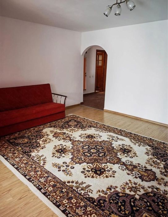 Inchiriez apartament 2 camere - Zona Tiberiu Crudu - Capat la unu - Mobilat si utilat