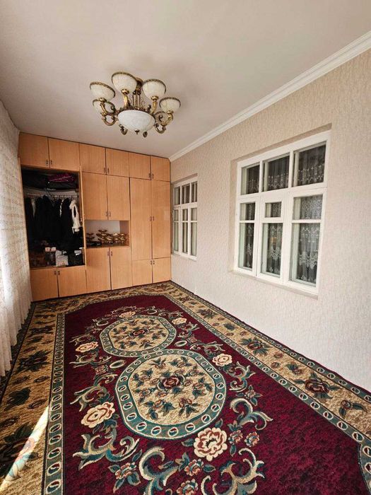 Sergeli ,Sputnik 16. 3,6 sotix maydondagi  6 xonali ajoyib uy sotaman.