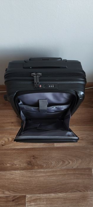 Чемодан S ручная кладь IT