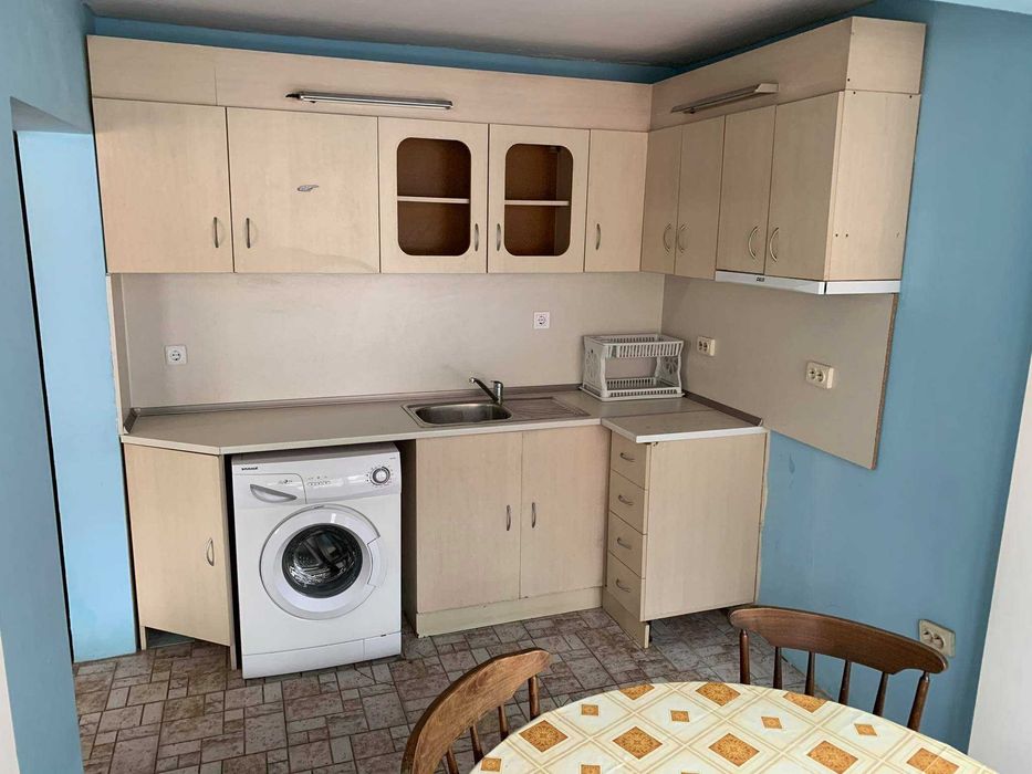 Дава се под наем Двустаен апартамент в Бургас, Лазур - 88 кв.м за 168.3 € - Снимка #2