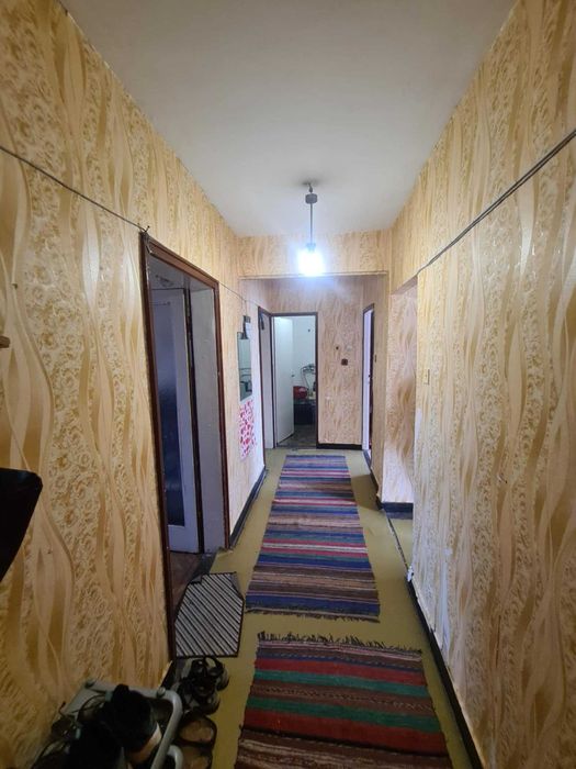 Продава се Тристаен апартамент в Хасково, Орфей - 75 кв.м за 952 €/кв.м - Снимка #2