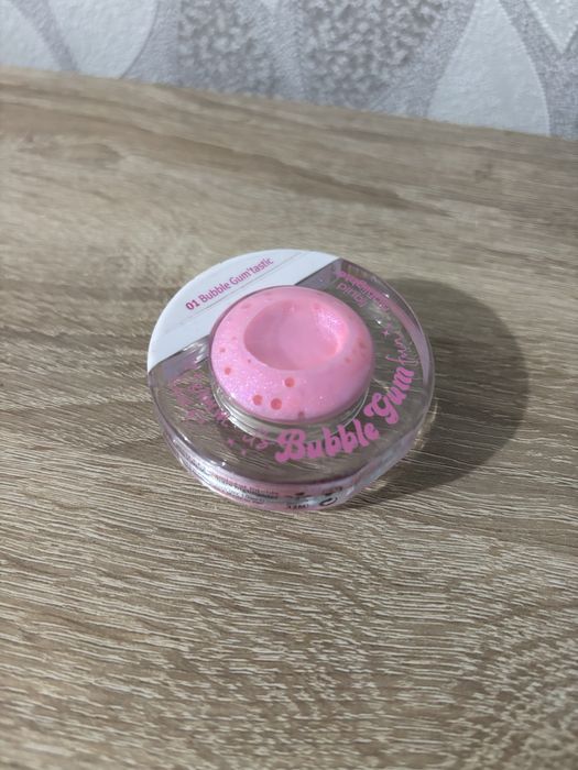 Гримове-руж,бронзант,хайлайтър,гел за вежди