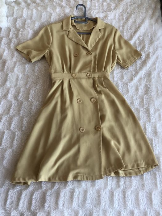 Желтое платье нежное