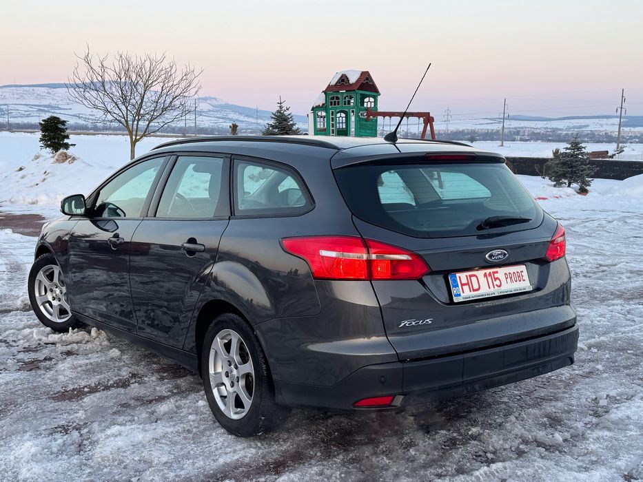 Vând Ford Focus Mk3 Facelift Motor 1.0 Benzină 125 CP Euro 6 178000 km