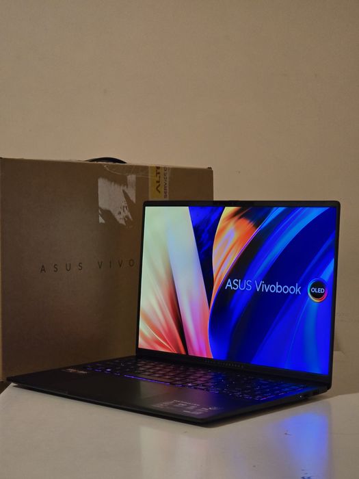 ASUS Vivobook S16 OLED 3.2K 120Hz Ryzen 9, 24GB RAM, 1TB SSD, Garanție